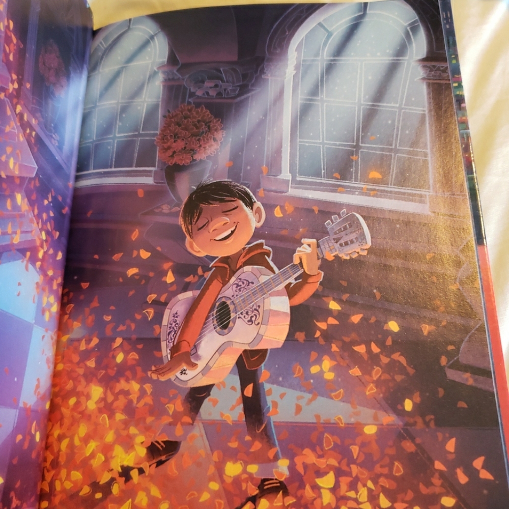 Disney Wonderful World Of Reading Pixar Coco Book - Picture 3 of 5